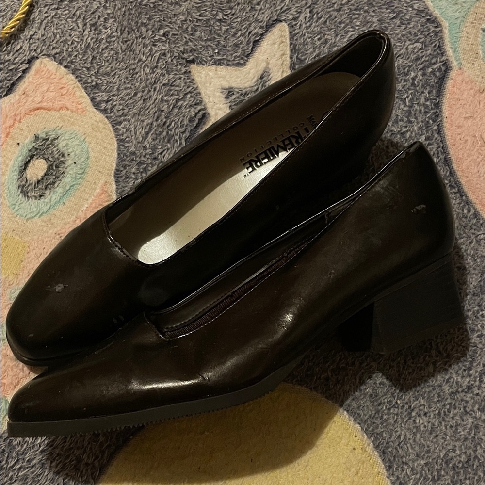 Elegant Brown Leather Heels - Picture 3 of 3